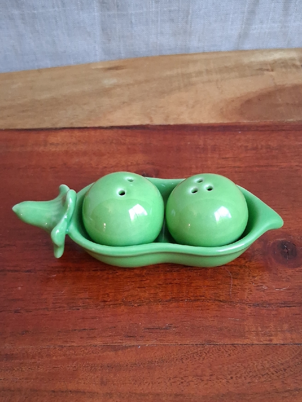 Kate Aspen Two Peas in a Pod Salt & Pepper Shakers - Green